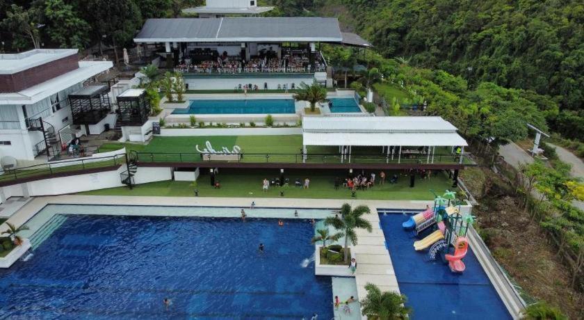 Ultra Winds Mountain Resort (Adults Only) Cagayan de Oro Exterior photo